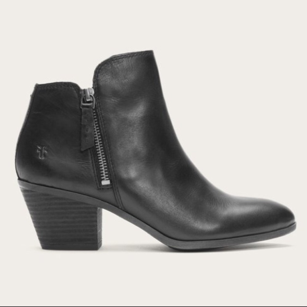 Frye Judith Black Leather Zip Ankle Bootie Boots Size 7.5